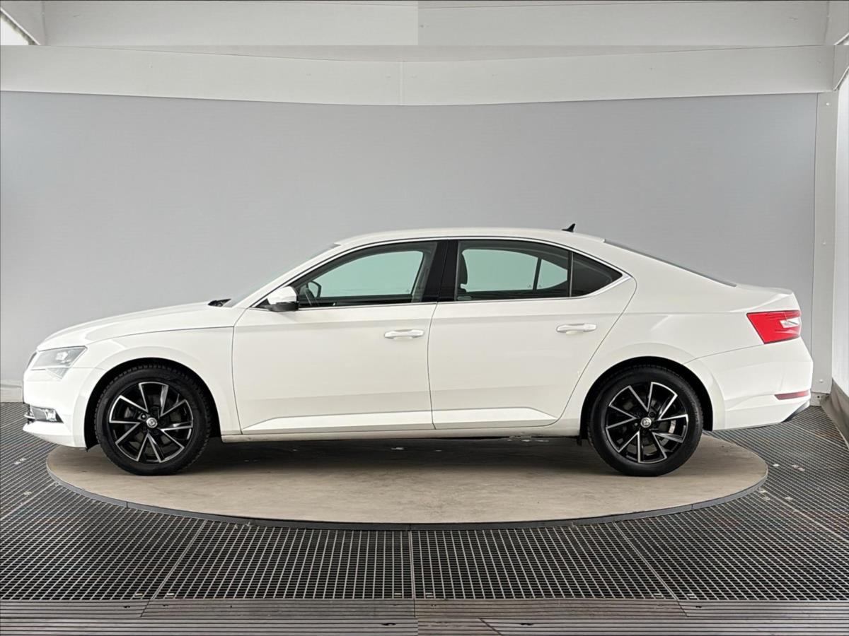 skoda-superb-2-0-tdi-ambition-6dsg - 2