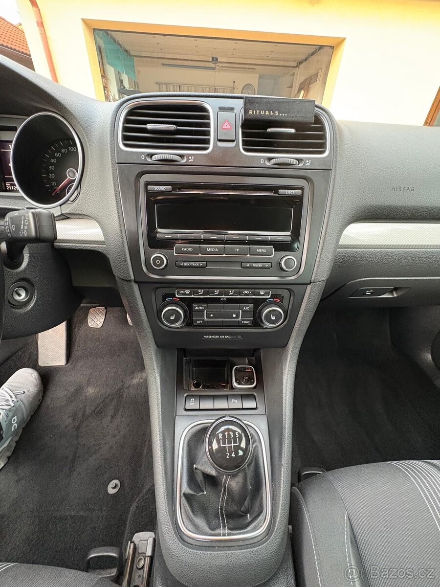 volkswagen-golf-variant-1-6-match-tdi-77kw-2013 - 7
