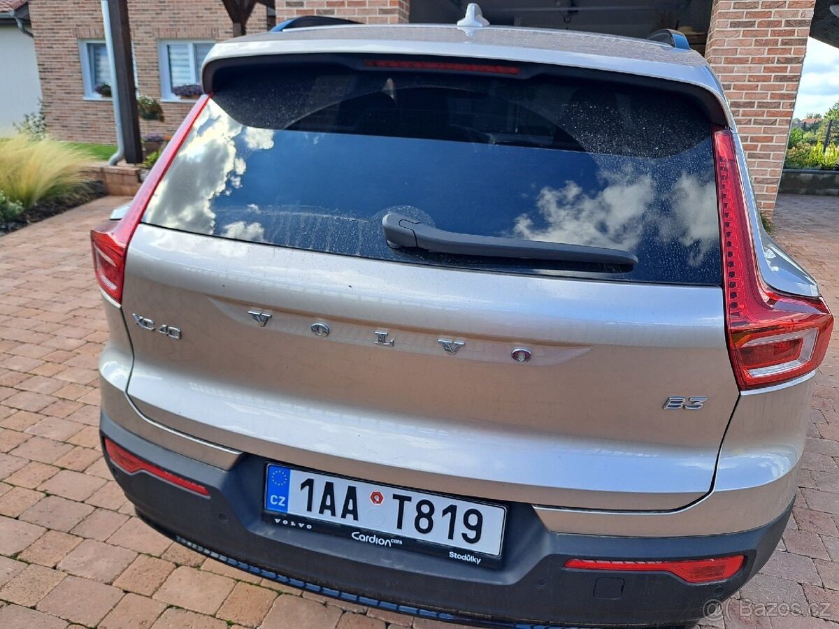 volvo-xc40-2-0-b3-120kw - 1