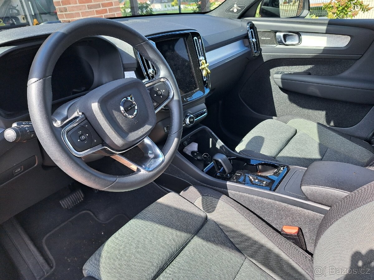 volvo-xc40-2-0-b3-120kw - 2
