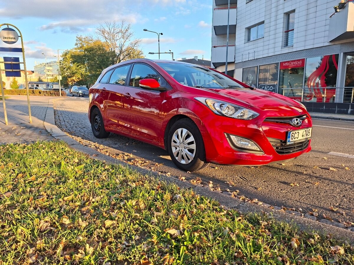 Hyundai i30 1,6   2013 ročník, 99Kw, 1.6 benzín