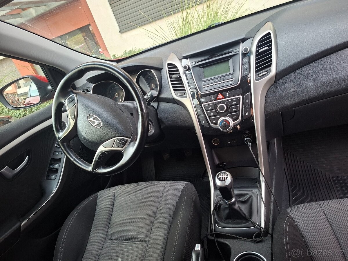 hyundai-i30-1-6-2013-rocnik-99kw-1-6-benzin - 5