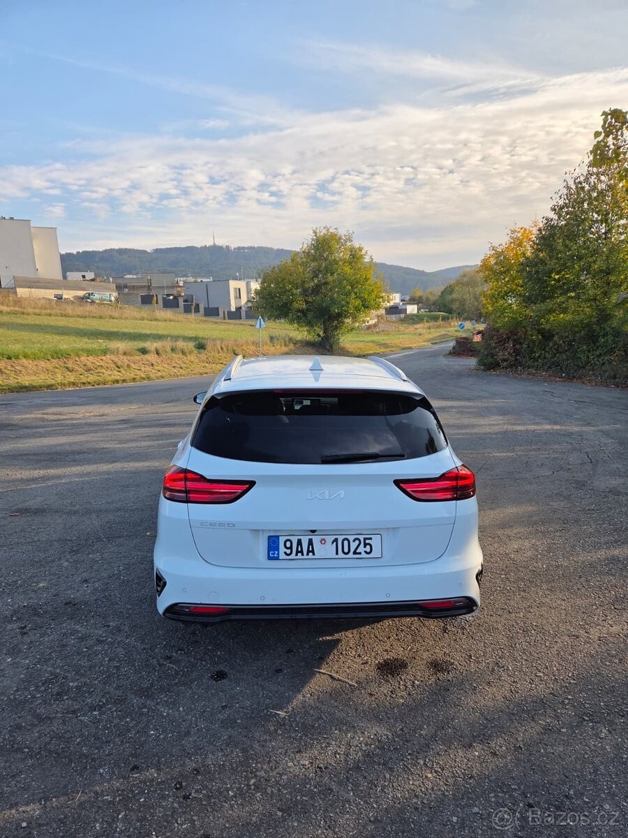 kia-ceed-1-5-t-gdi-118kw-zaruka-cr - 1
