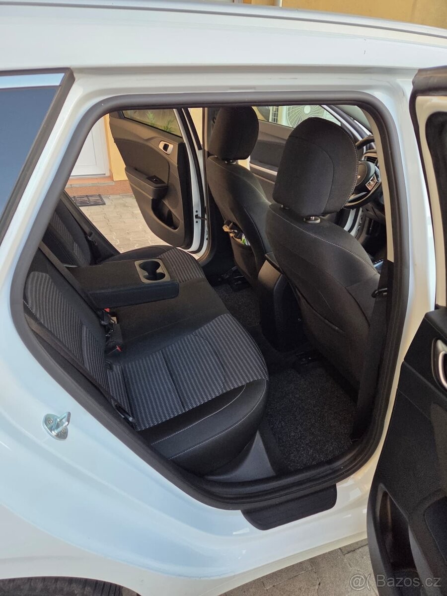 kia-ceed-1-5-t-gdi-118kw-zaruka-cr - 7