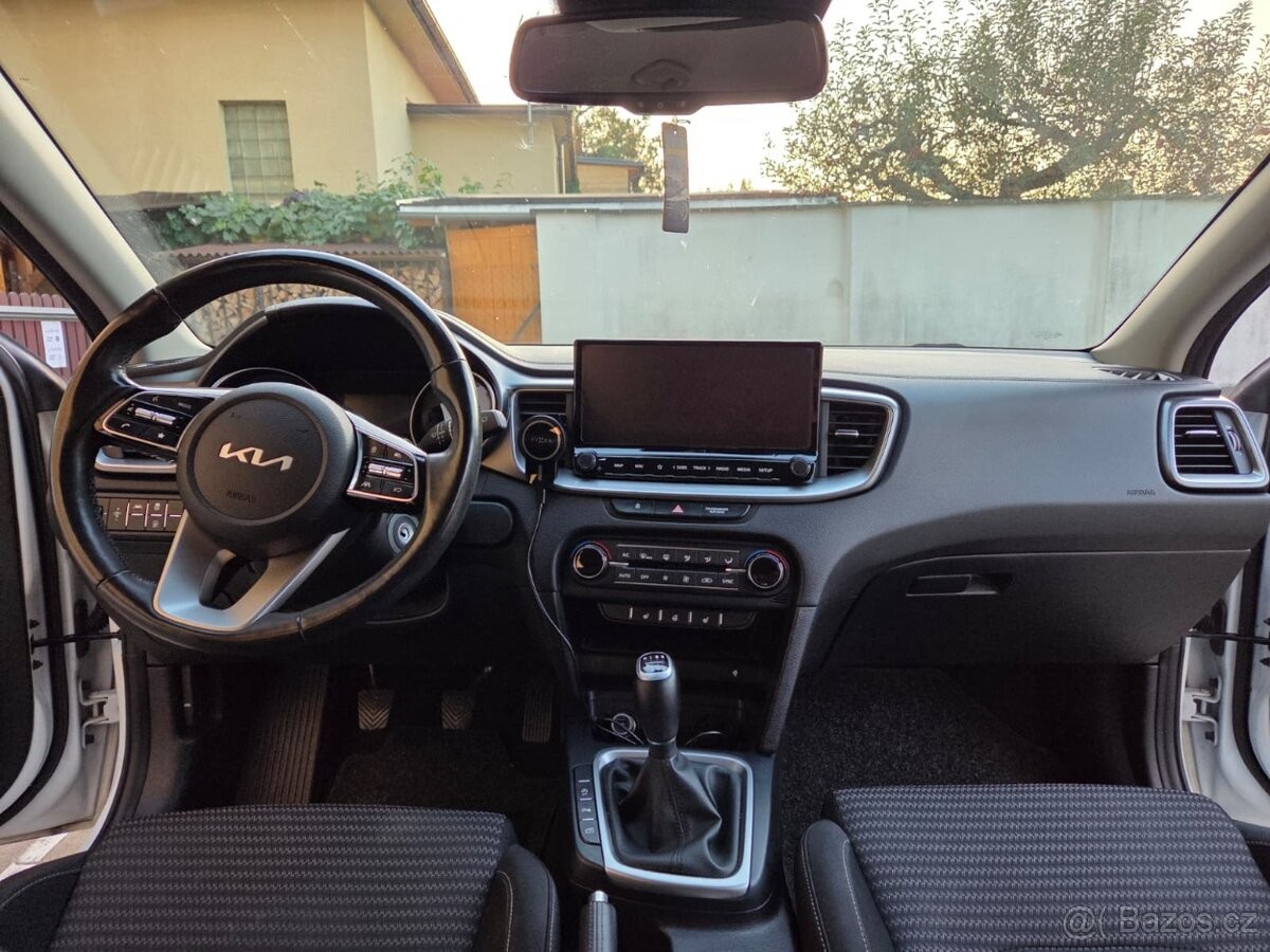 kia-ceed-1-5-t-gdi-118kw-zaruka-cr - 8