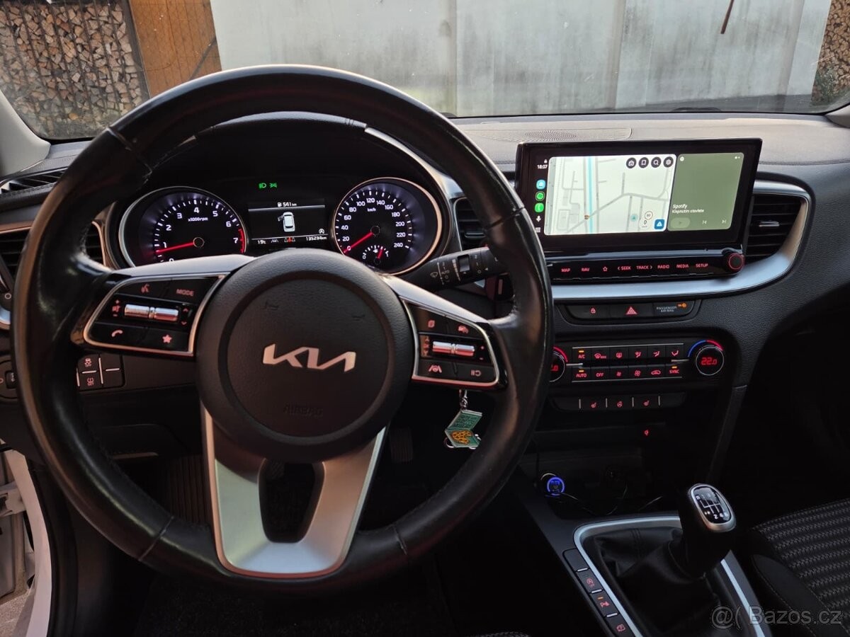 kia-ceed-1-5-t-gdi-118kw-zaruka-cr - 9