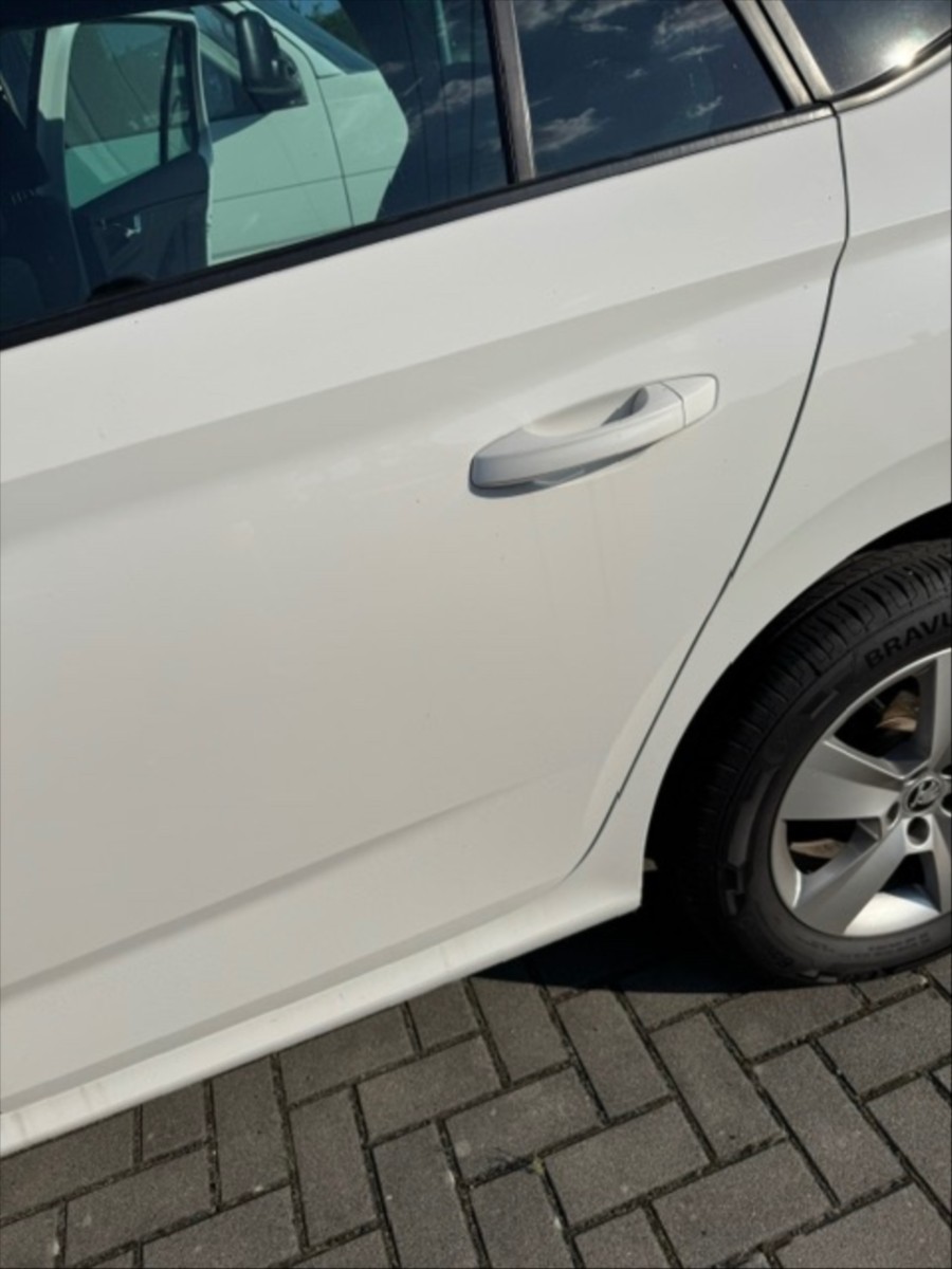 skoda-kamiq-1-0-tsi-85-kw-6-rychlosti-r-v-2020 - 9