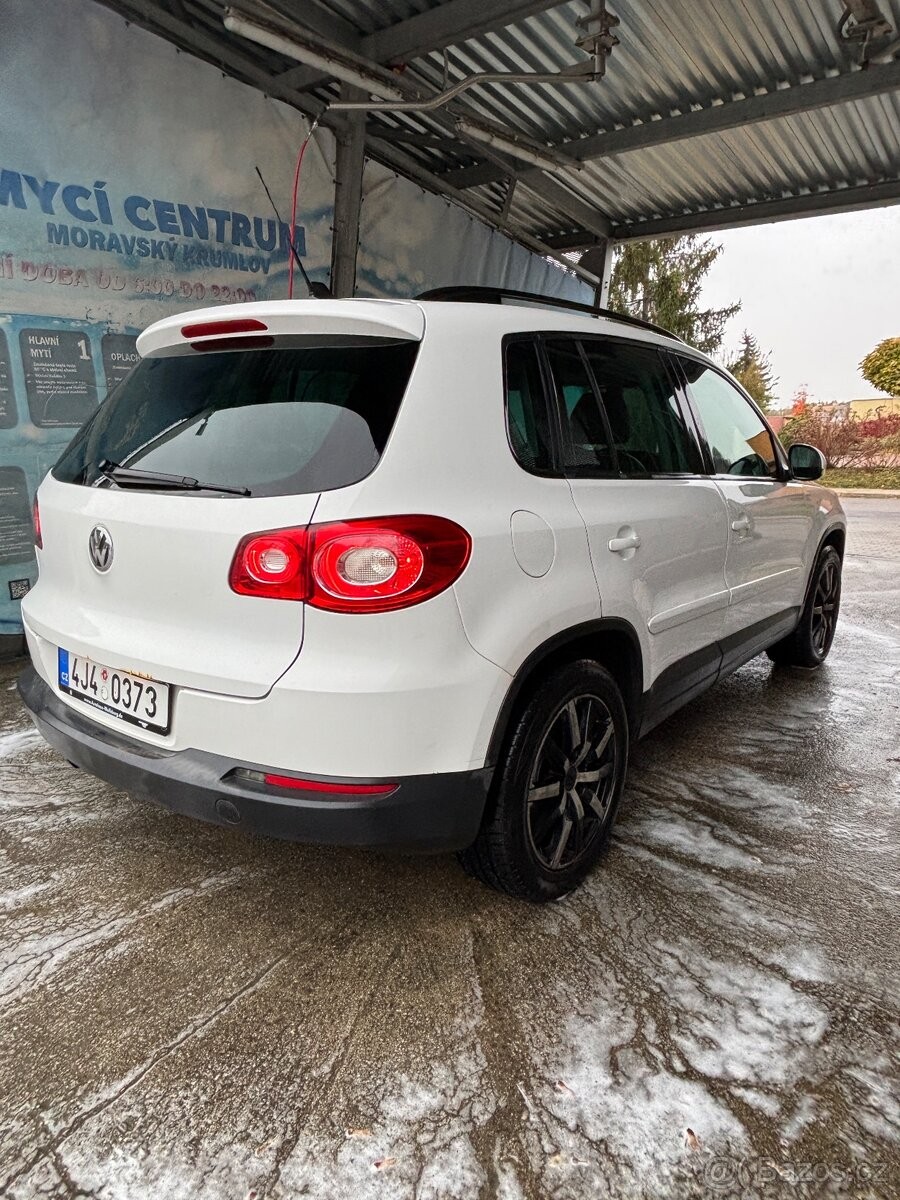 volkswagen-tiguan-2-0-tdi-4motion-103-kw-2010 - 1