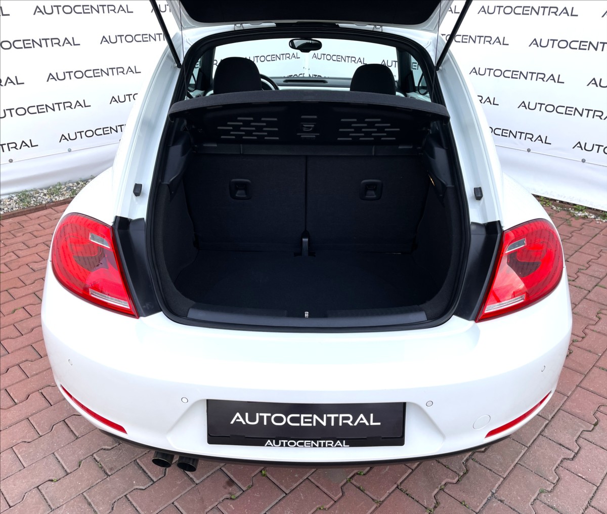 volkswagen-new-beetle-2-0-tdi-103kw-stk-10-28 - 9
