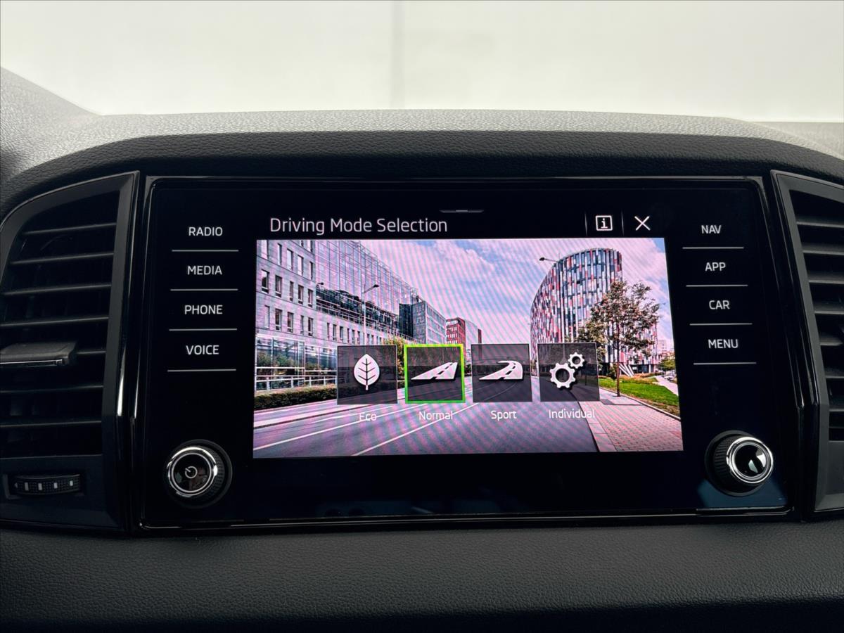 skoda-karoq-1-5-1-5tsi-sportline-7dsg - 7