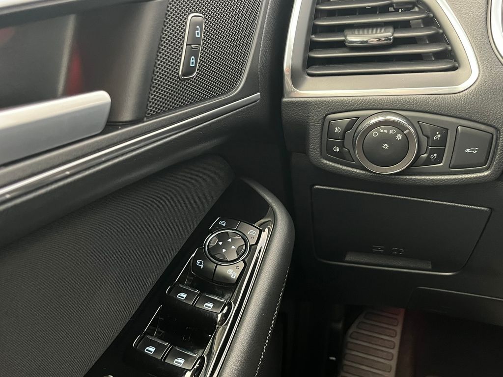 ford-galaxy-2-5-hev-titanium-7mist - 9