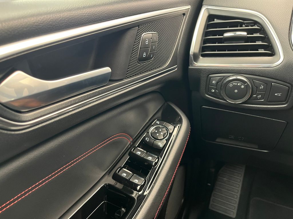 ford-s-max-2-5-hev-st-line-7mist - 9