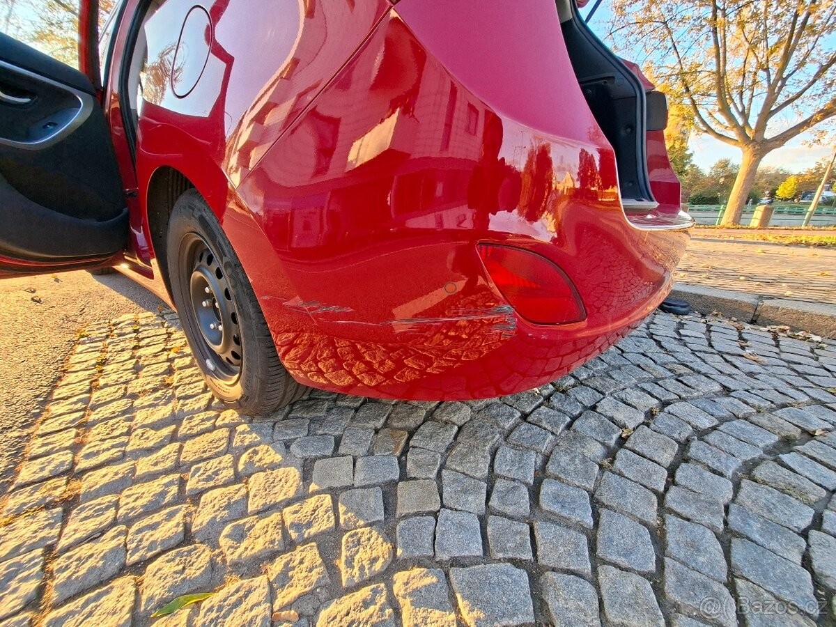 hyundai-i30-1-6-2013-rocnik-99kw-1-6-benzin - 3