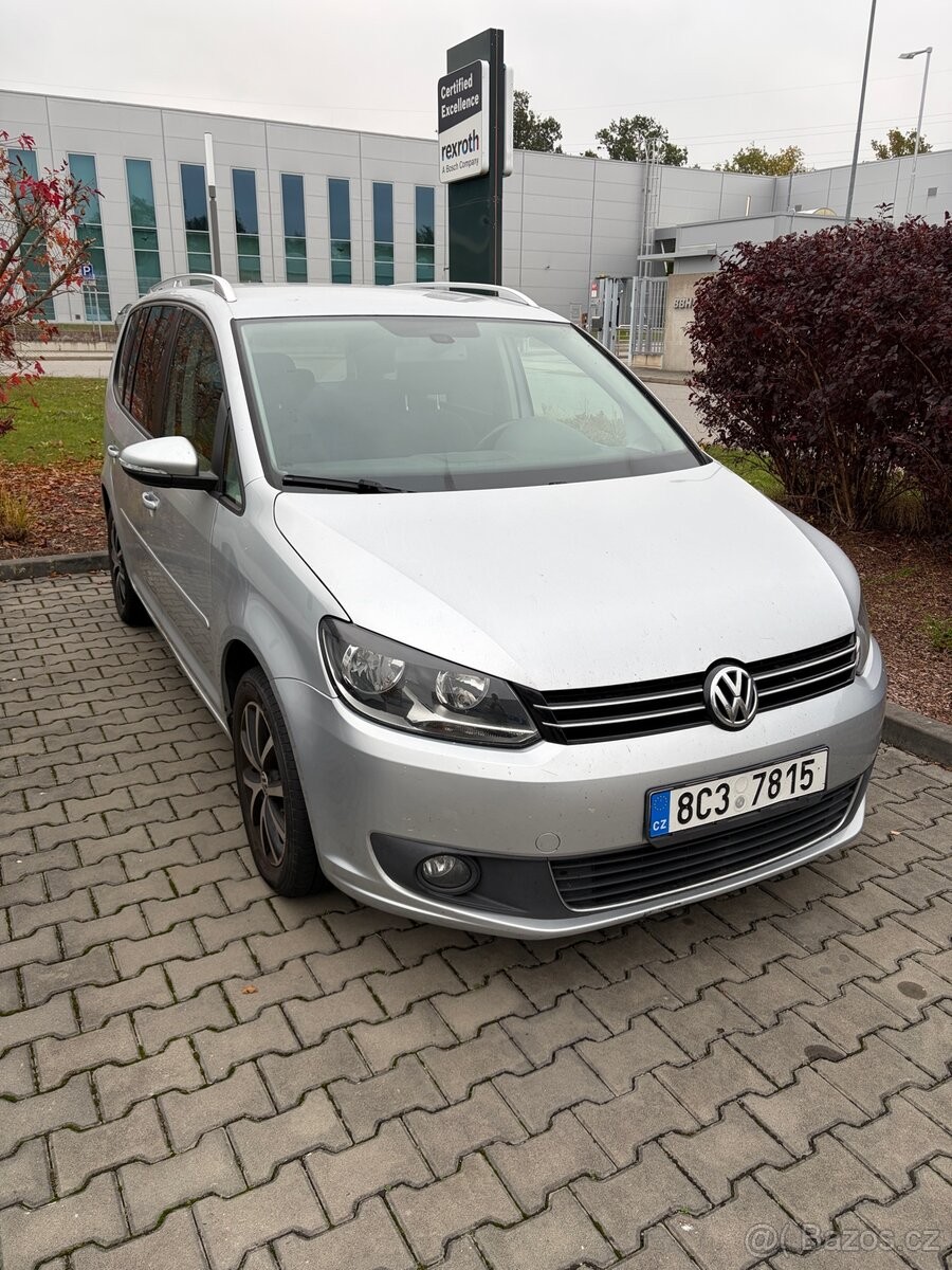 Volkswagen Touran 1,6   Prodam