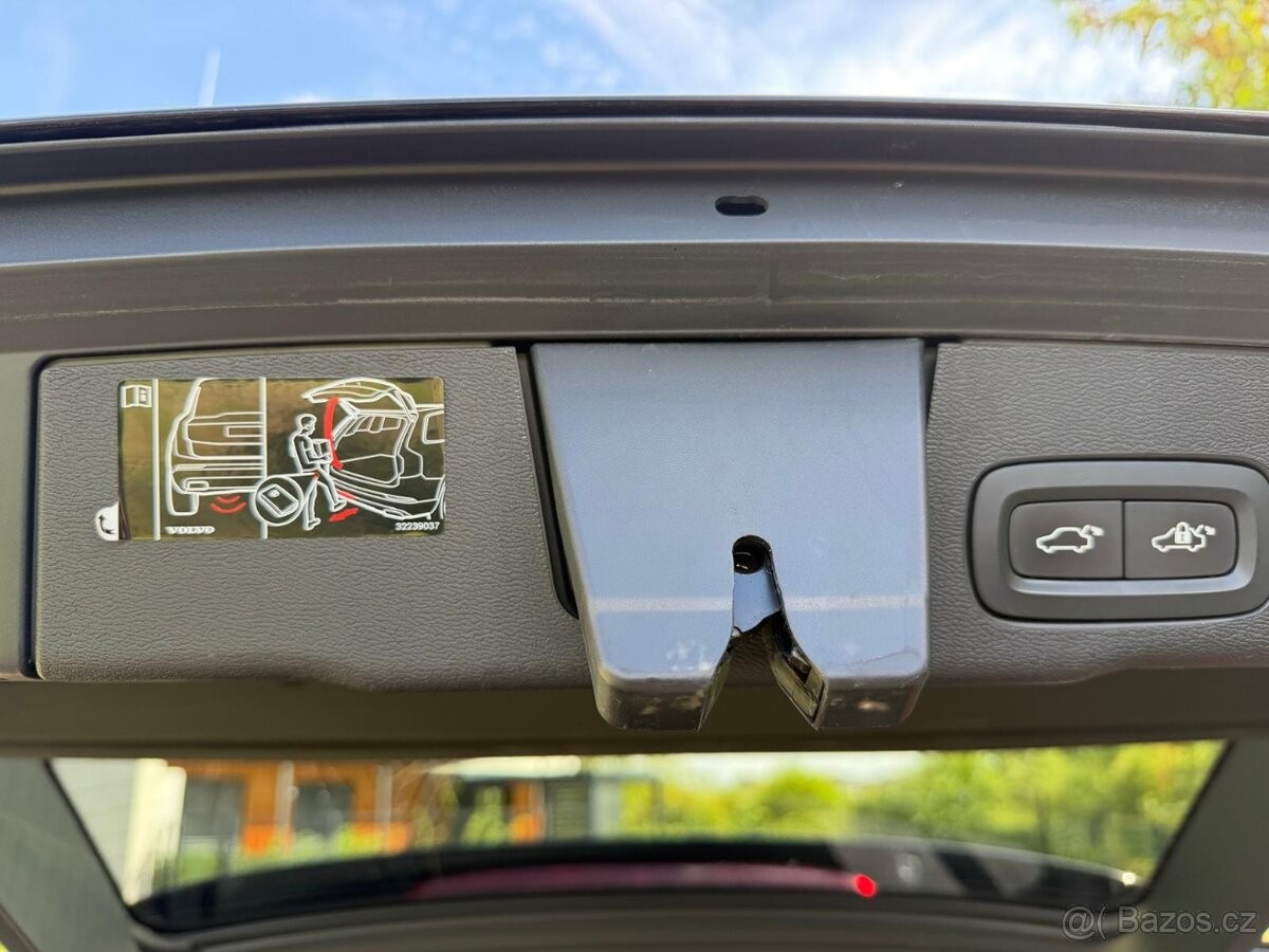 volvo-xc60-t6-rdesign-black-tazne - 4