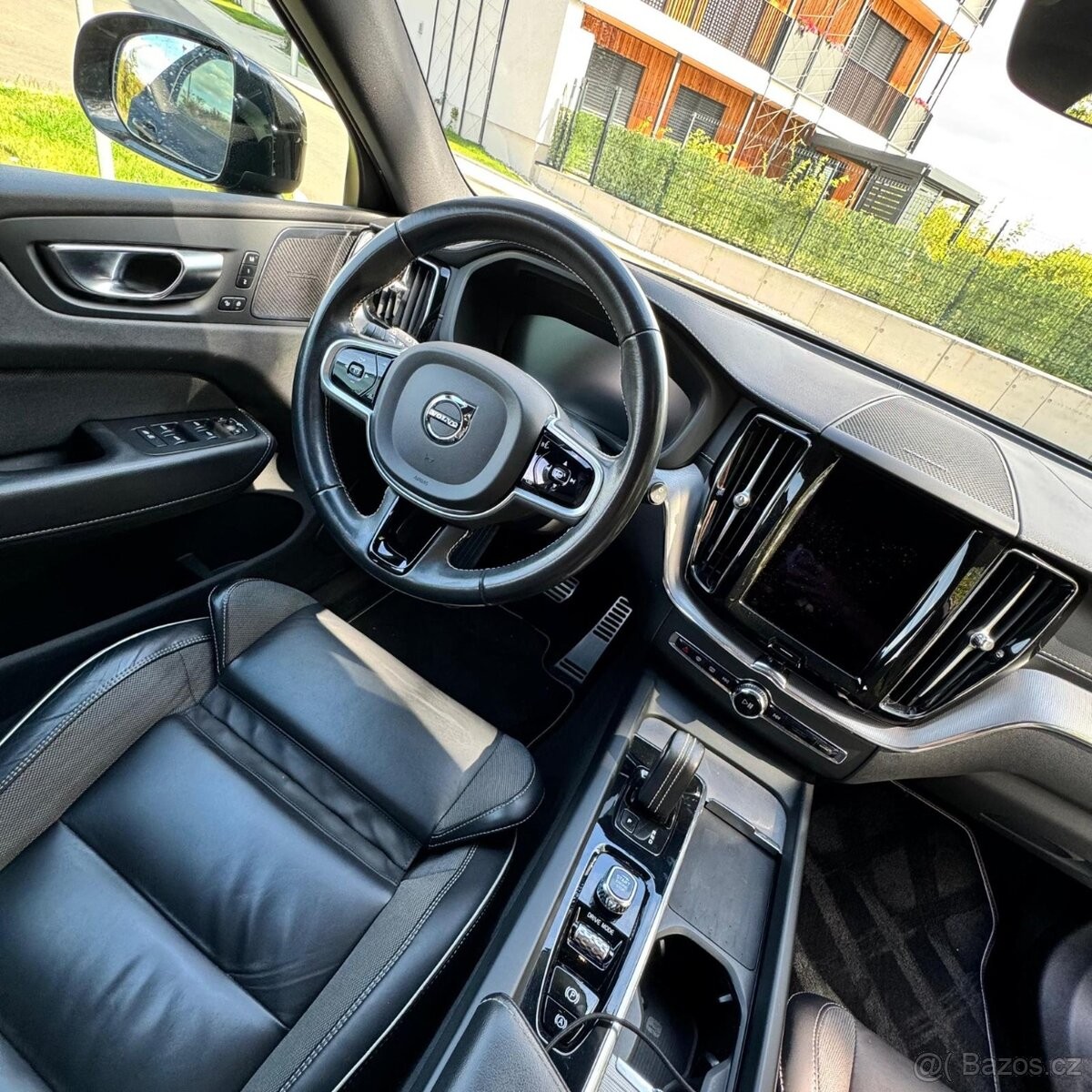volvo-xc60-t6-rdesign-black-tazne - 8