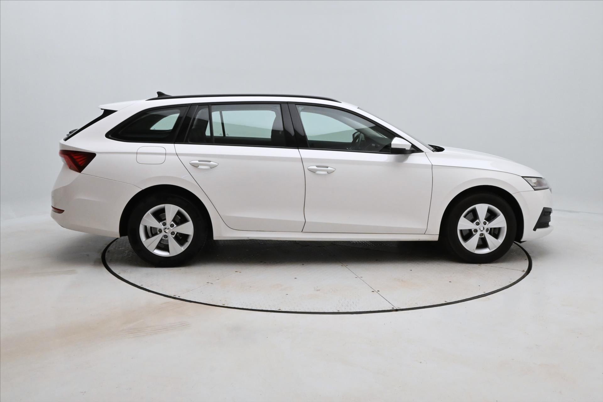 skoda-octavia-2-0-tdi-110kw-dsg-ambition-4x4-zaruka-az-5-let - 3